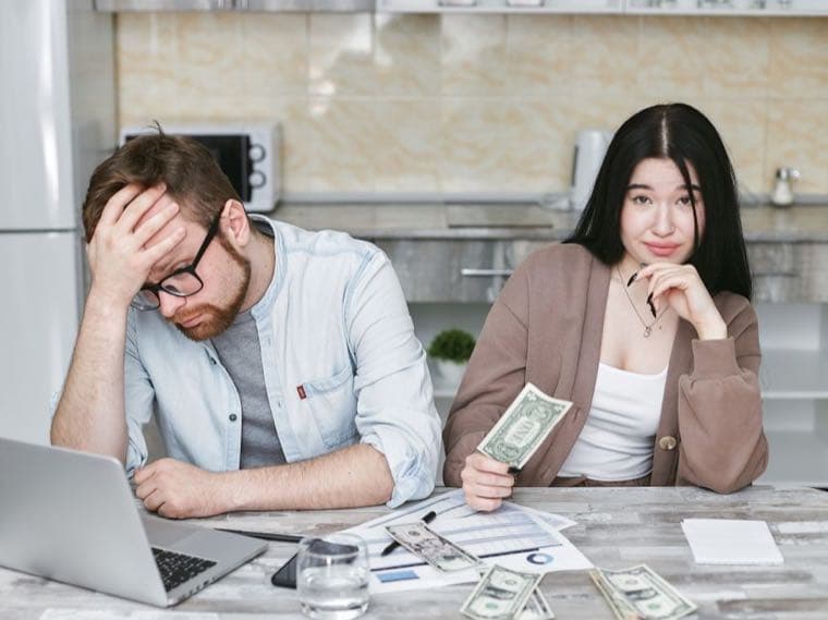 De Facto Relationships and Money: What You're Actually Entitled To