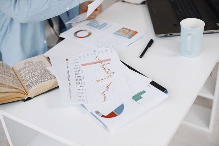 Financial Feminist by Tori Dunlap: An Honest Review