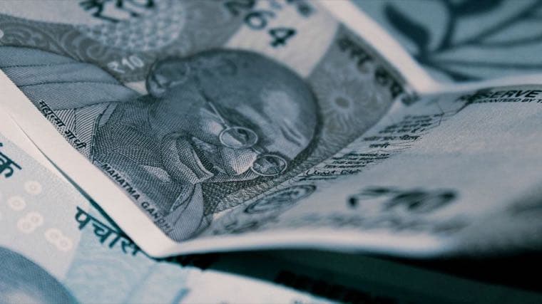 Lending Money to Family: How to Do It Without Wrecking the Relationship