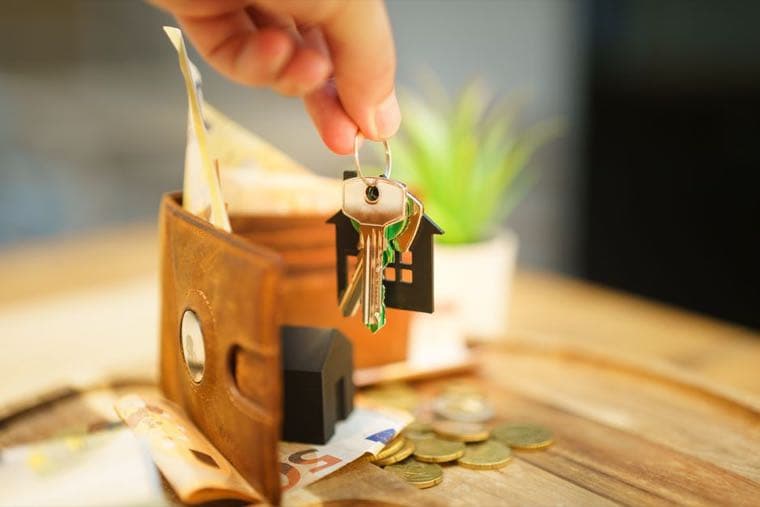 Offset Account vs Redraw: What Every Australian Homeowner Needs to Know