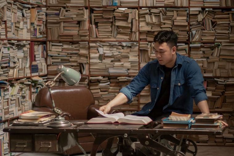 One Up On Wall Street by Peter Lynch: An Honest Review