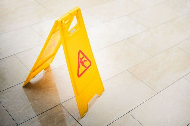 Public Liability vs Professional Indemnity Insurance: Which Does Your Business Need?