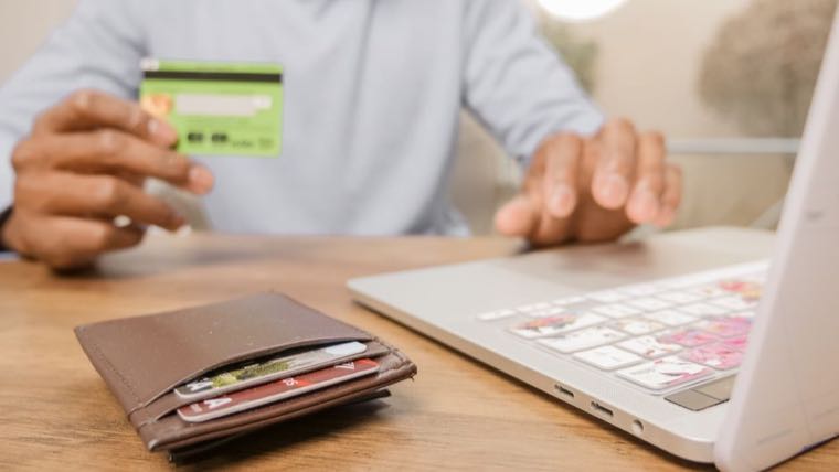 How to Compare Credit Cards in Australia (Without Getting Played)