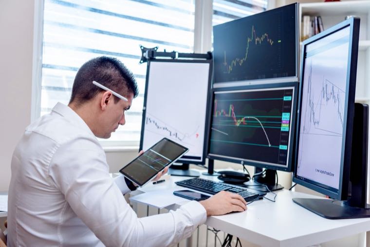 Robo Advisor Australia: What It Is, How It Works, and Whether It's Worth It